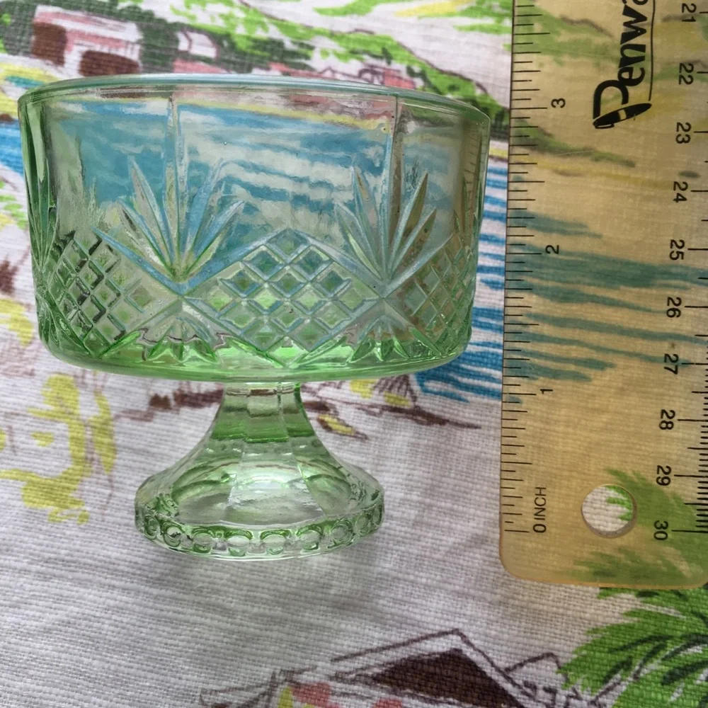 Green Glass Dessert Compote Set - 4-Piece Vintage Style